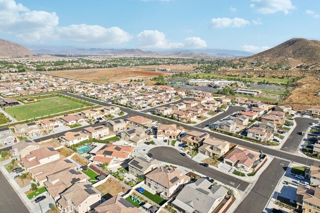 Building Photo - 28754 Lookout Cir