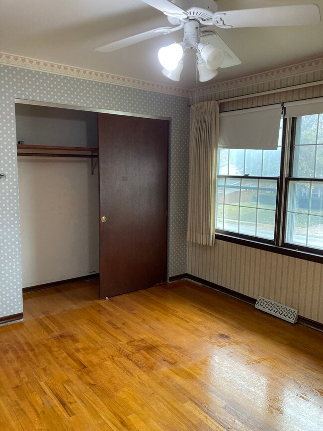 Building Photo - 2408 Park Ave