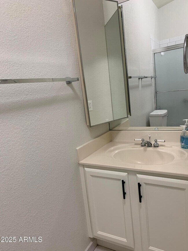 Building Photo - 15440 N 50th Pl