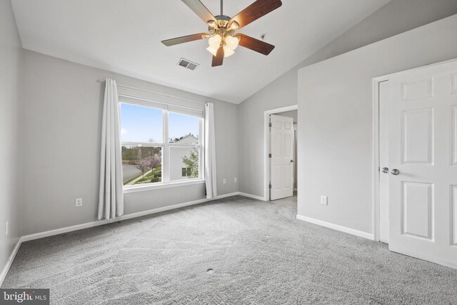 Building Photo - 703 Horse Chestnut Ct