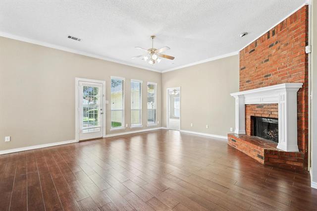 Building Photo - 4812 Highlands Dr