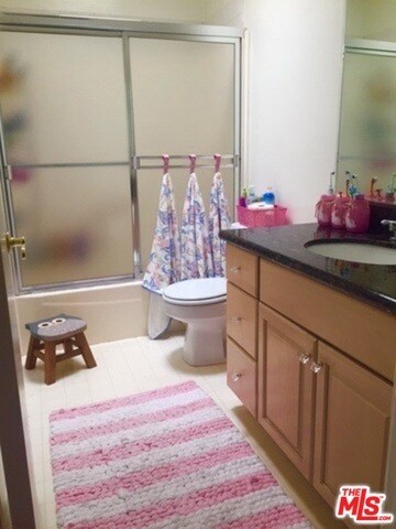 Bathroom - 927 21st St