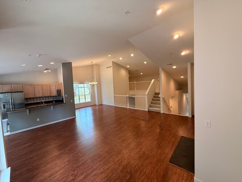 Building Photo - 3145 Asher Rd