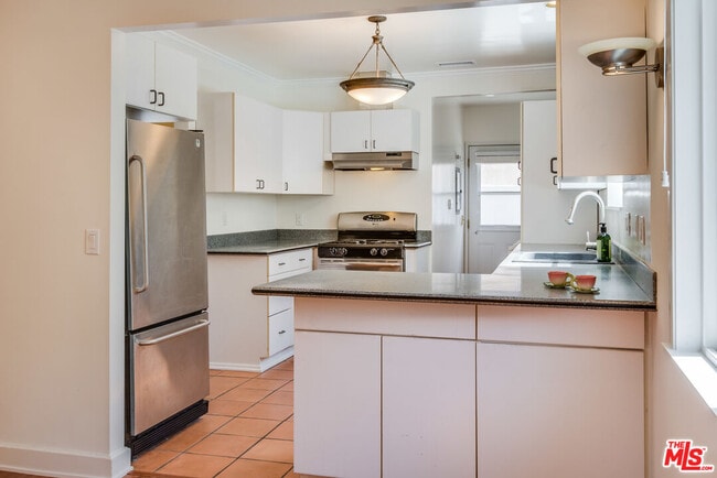 Building Photo - 4264 Mildred Ave