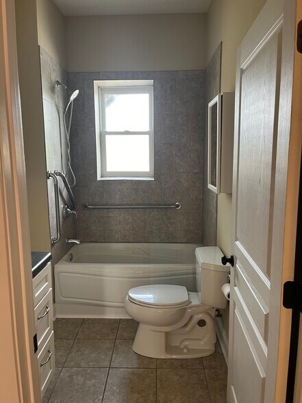Bathroom 1 - 912 Clinton St