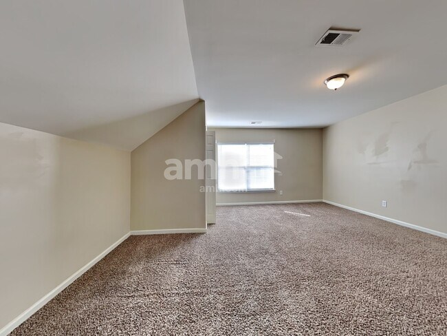 Building Photo - 417 Green Park Ln