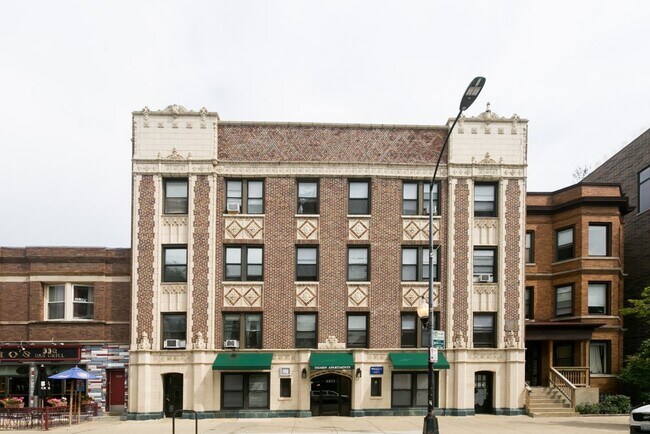 Building Photo - 4856 N Damen Ave