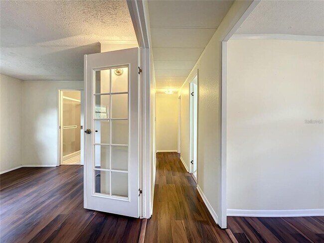 Building Photo - 831 Wolf Trail