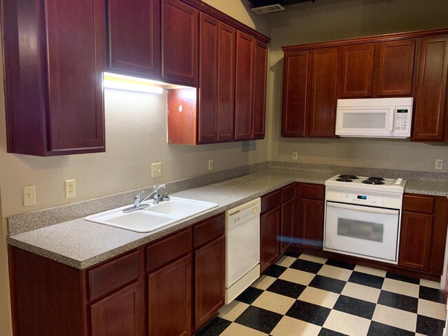 Building Photo - 1414 Texas Ave