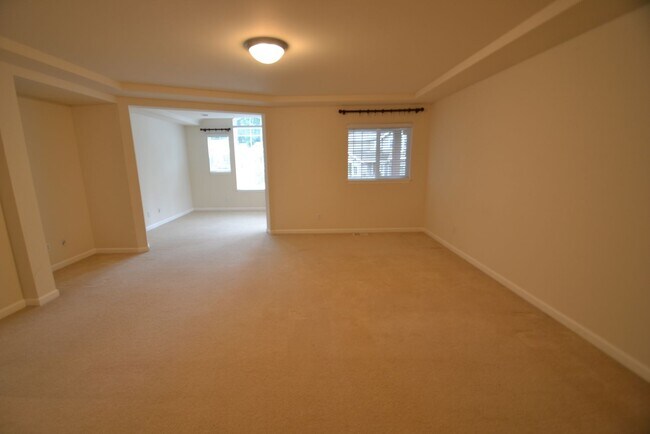 Building Photo - 4Bd/2.5Ba Snohomish Home