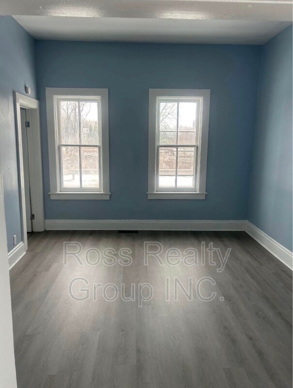 Building Photo - 108 field