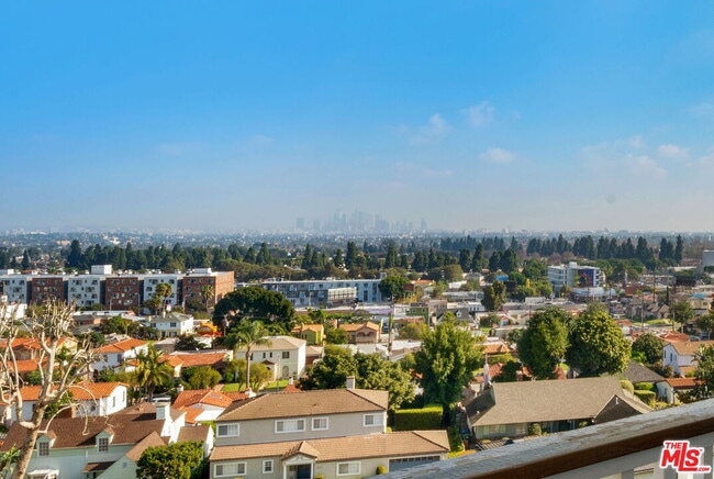 Building Photo - 3617 Homeway Dr