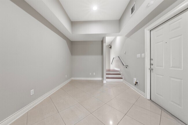 Building Photo - 6524 Calder St