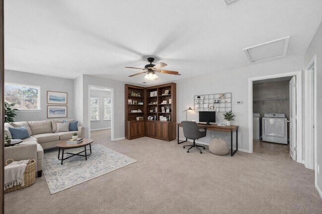 Building Photo - 4829 Hawkins Dr