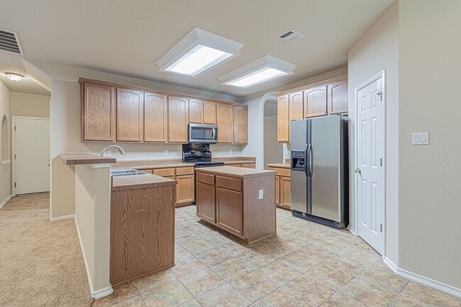 Building Photo - BEAUTIFUL 3 BD/2.5 BA IN SCHERTZ READY FOR...