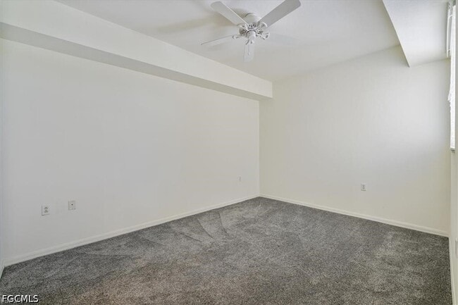 Building Photo - 8261 Pathfinder Loop