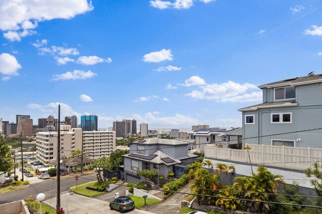 Building Photo - Ocean View Makiki Condo Near Queens & Downtown Honolulu