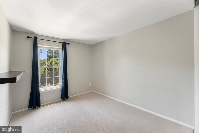 Building Photo - 6014 Martins Landing Ln