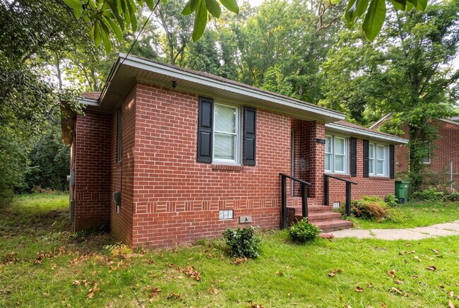Building Photo - 119 Ticknor Dr