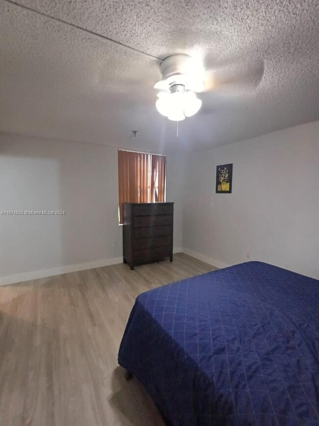 Building Photo - 2 bedroom in North Miami Beach FL 33179