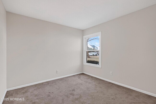 Building Photo - 2137 8th Ave