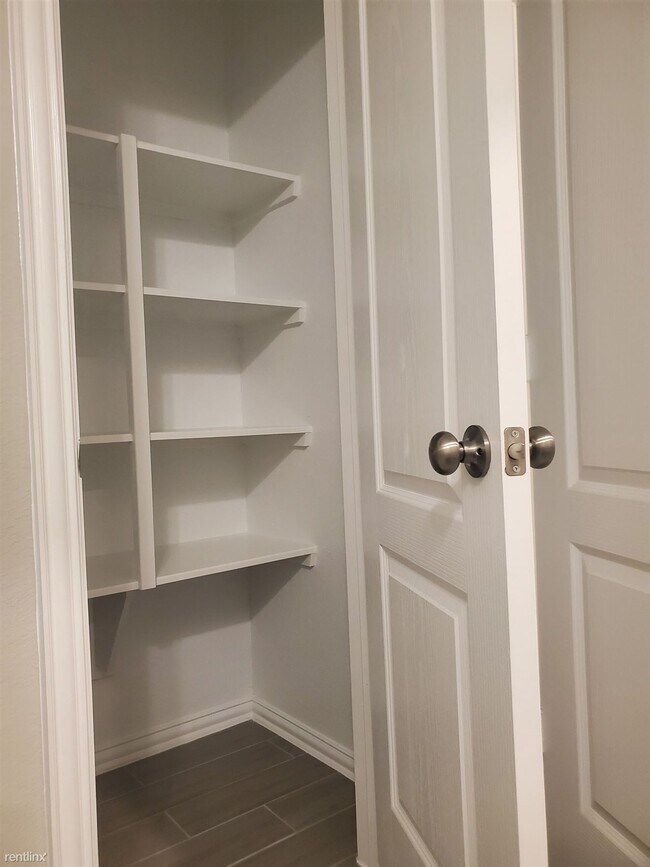 Building Photo - 4 br, 3 bath House - 7442 French Quarter Ct