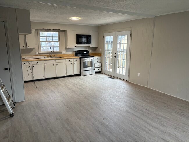 Building Photo - 37 Cedarvilla Dr