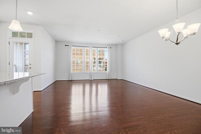 Building Photo - 13735 Air and Space Museum Pkwy