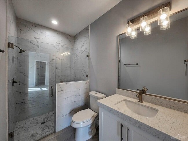 Building Photo - 17 Saketa Ln