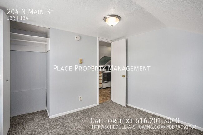 Building Photo - 204 N Main St
