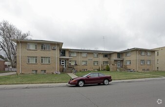 Building Photo - 1435-1445 Jersey St