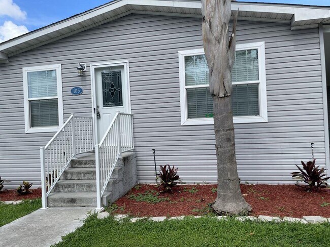 Building Photo - 3150 NE 36th Ave