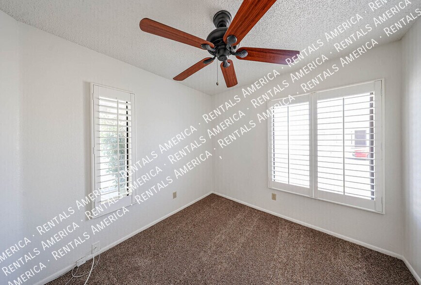Building Photo - 3301 E Wescott Dr