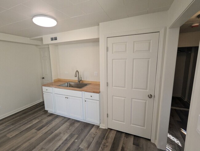 Building Photo - Dover Oaks LLC