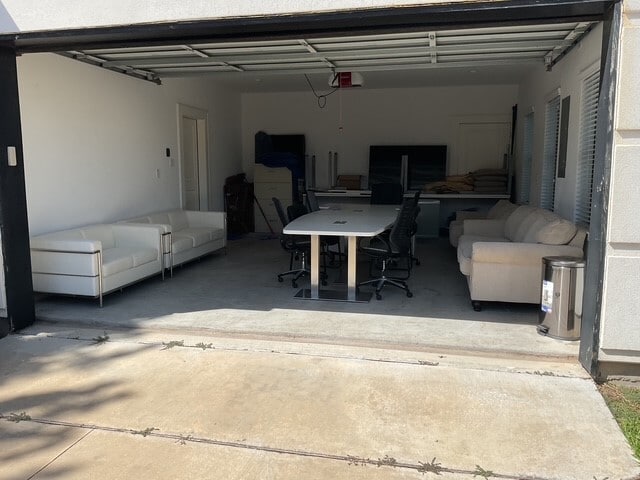 Building Photo - 5717 Winsome Ln