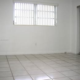 Building Photo - 11111 SW 78th Ct