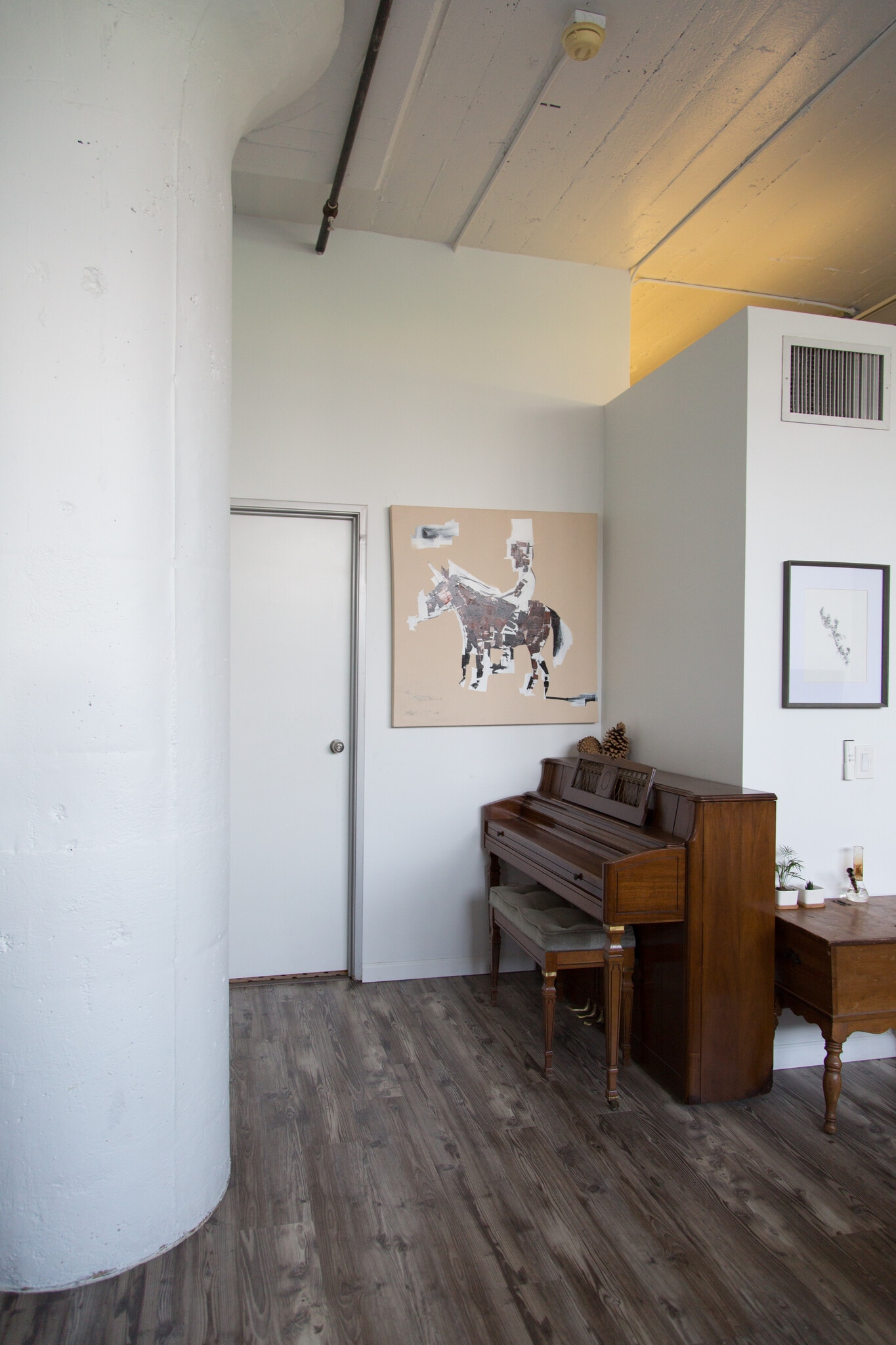 Building Photo - 420 S San Pedro St