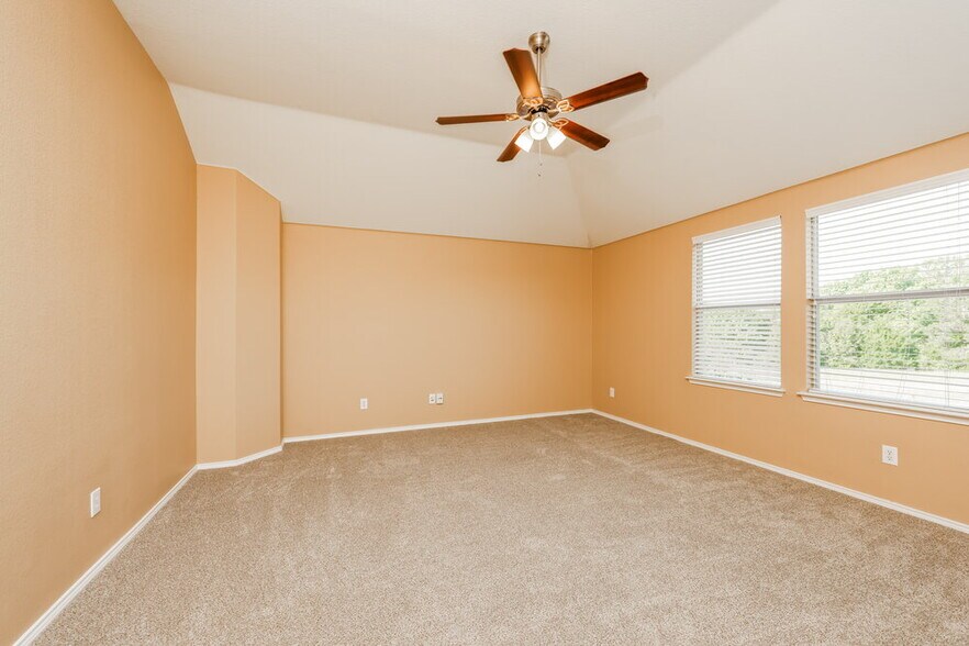 Building Photo - 2405 Becard Dr