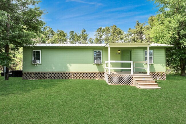 Building Photo - 17109 River Rd