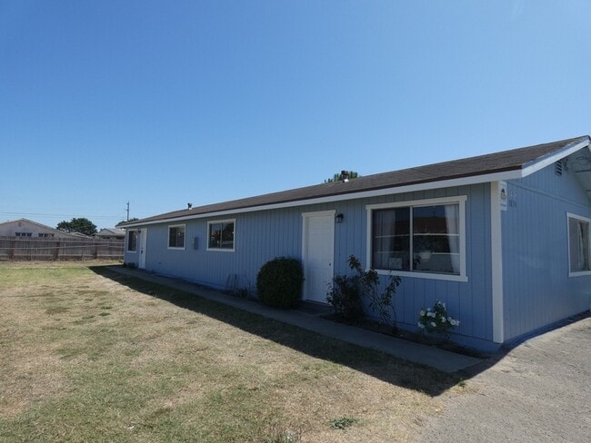 Primary Photo - Great Location In Guadalupe