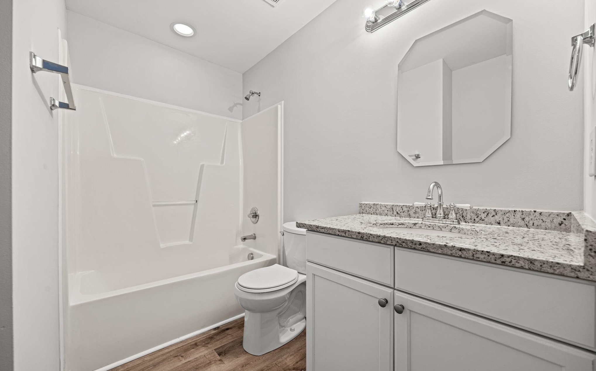 Building Photo - 6058 San Marcos Way