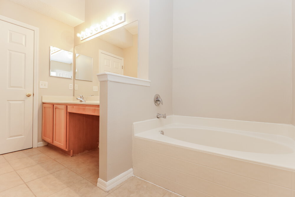 Building Photo - 24817 Mary Beth Ct
