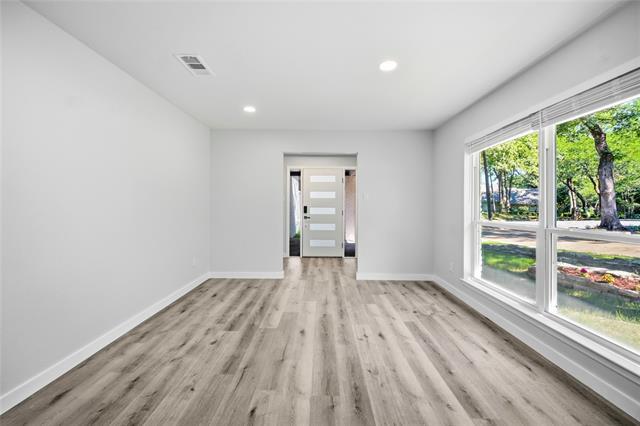 Building Photo - 1013 Tanglewood Ln