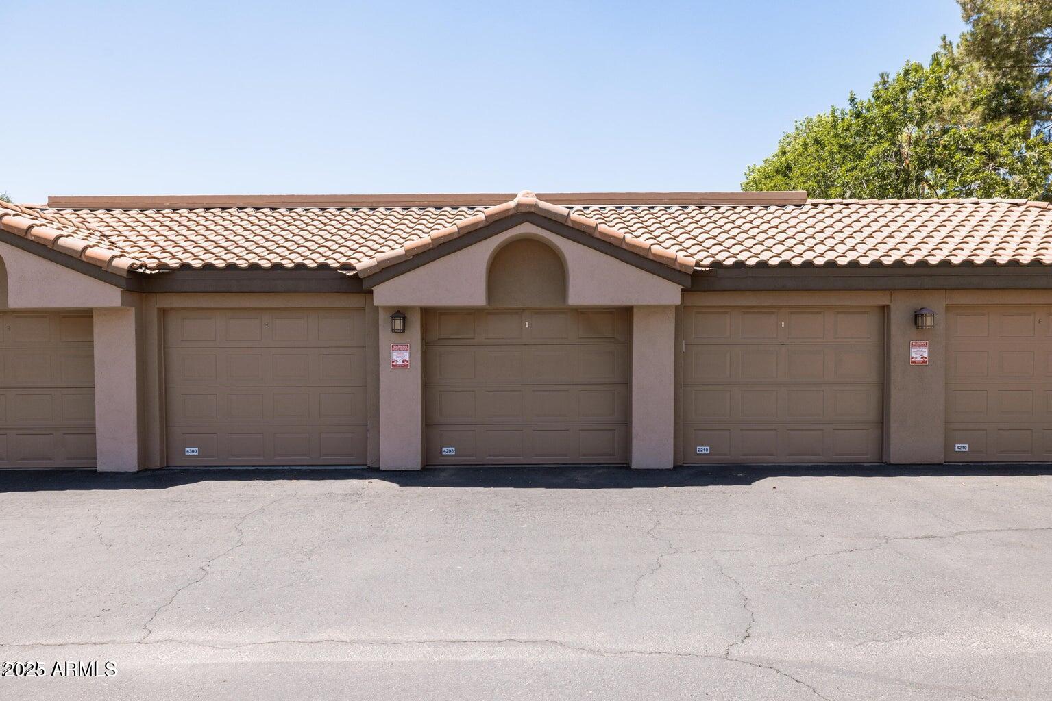 Building Photo - 10101 N Arabian Trl
