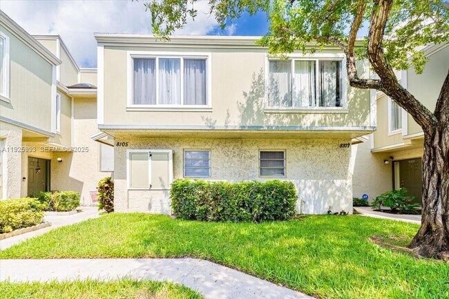 Building Photo - 8105 Lagos De Campo Blvd