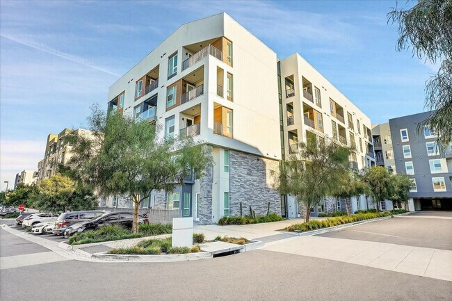 Building Photo - 593 Camino De La Reina