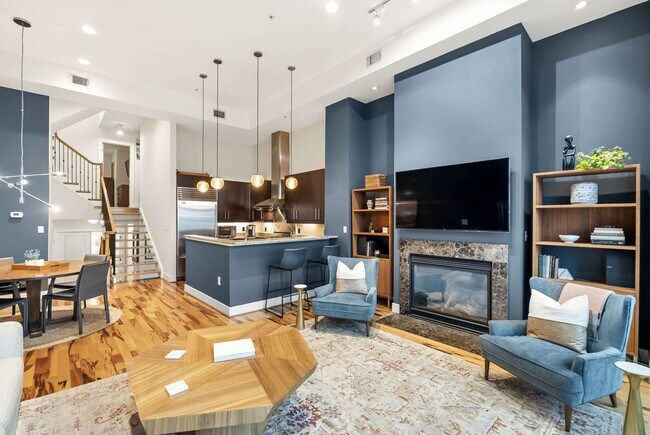 Building Photo - U St Penthouse