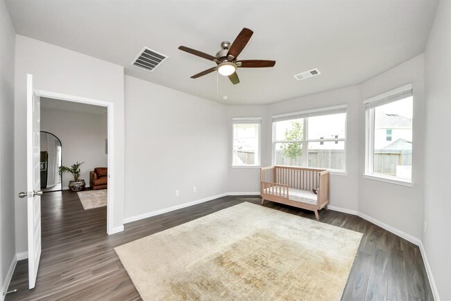 Building Photo - 2473 Carp Dr