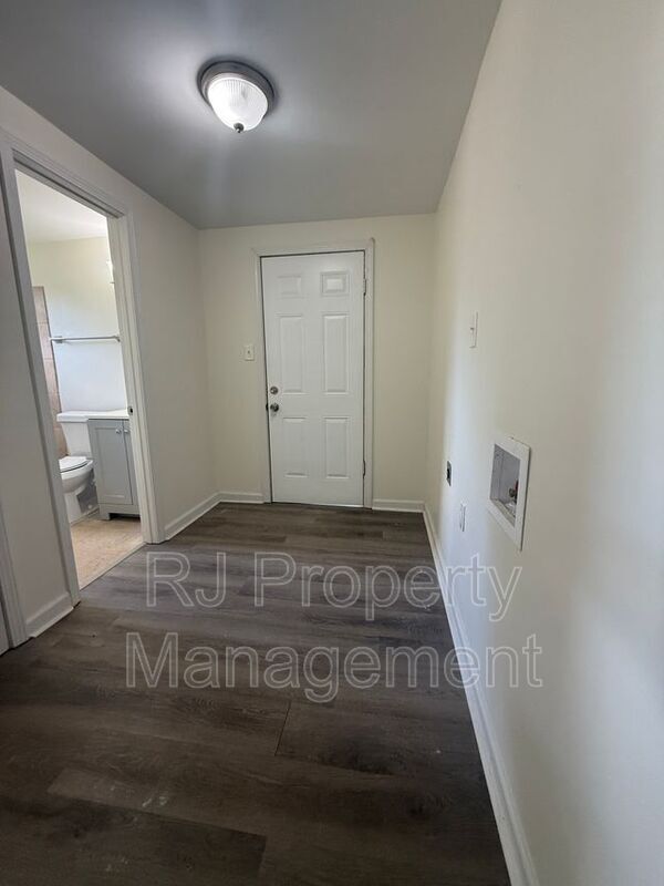 Building Photo - 3742 Berry Ln