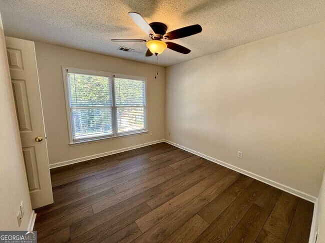Building Photo - 10920 Glenbarr Dr